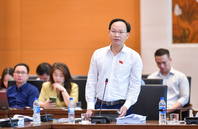ĐBQH Phạm Văn Thịnh (Bắc Giang) phát biểu tại phiên họp